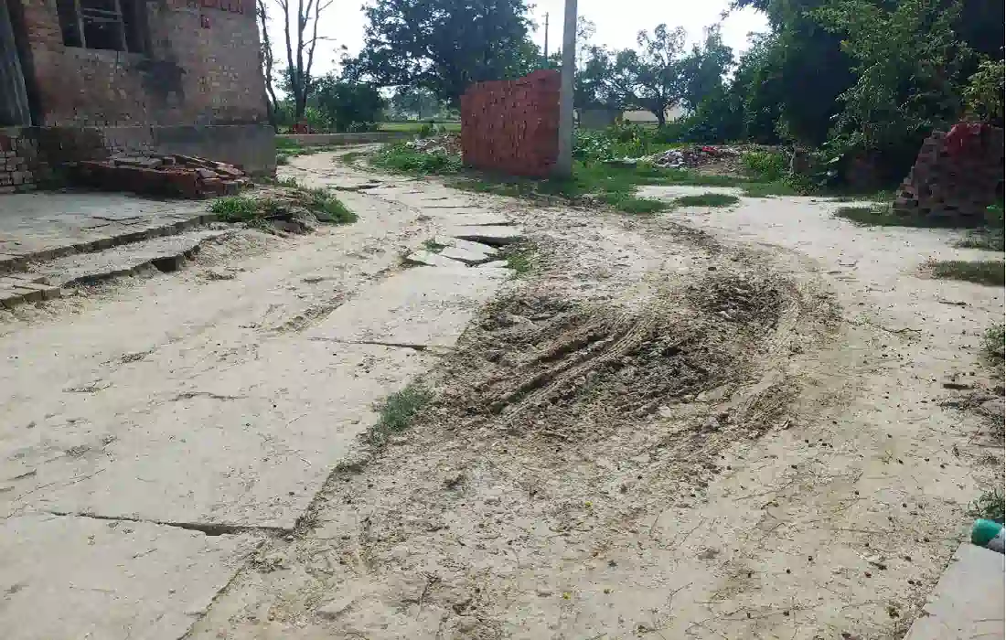 Broken drain slab, Uttar Pradesh news